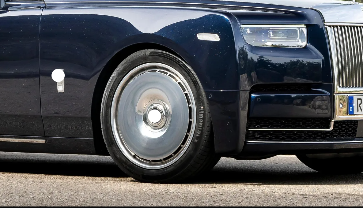 We manufacture premium quality forged wheels rims for Rolls Royce Phantom VIII 2023+ in any design, size, color. Wheels size: Front 22 x 10 ET 25 Rear 22 x 10 ET 25 PCD: 5 x 112 CB: 66,56 Forged wheels can be produced in any wheel specs by your inquiries and we can provide our specs