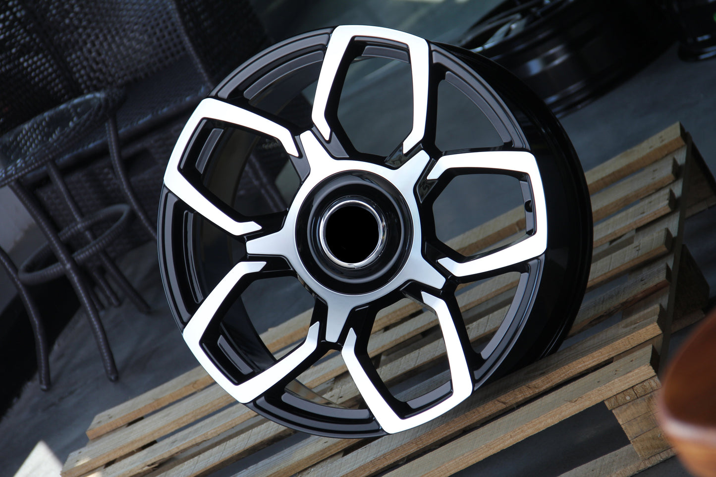ROLLS-ROYCE SPECTER Black Badge Cullinan, Ghost, Dawn, Wraith, Phantom, Drophead RR16용 단조 휠