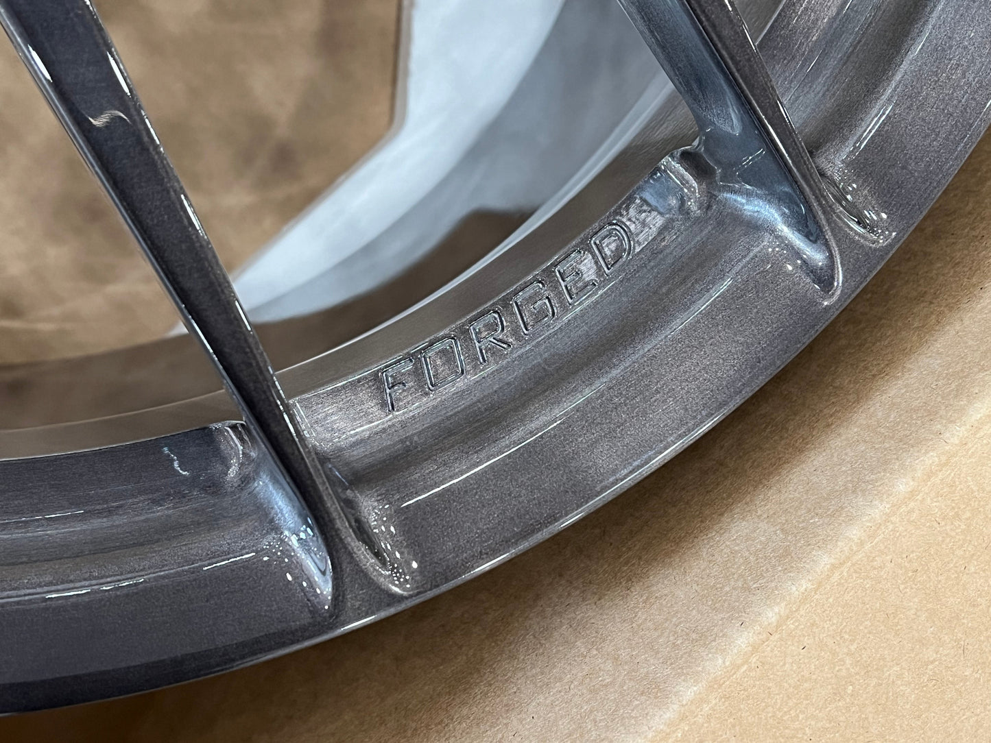 BBS FI-R We manufacture premium quality forged wheels rims for BMW M5 F90 LCI in any design, size, color. Wheels size: Front 20 x 9.5 ET 28 Rear 20 x 10.5 ET 28 PCD: 5 X 112 CB: 66.6 Forged wheels can be produced in any wheel specs by your inquiries and we can provide our specs