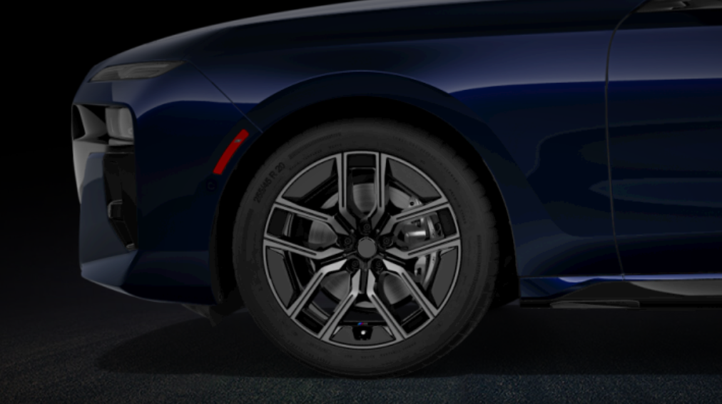 907 M BICOLOUR We manufacture premium quality forged wheels rims for NEW BMW 7 SERIES G70 730i 735i 740i 730d 740d 750e 760i i7 M760e 2022+ in any design, size, color. Wheels size: Front 20 x 9 Rear 20 x 10,5 Forged wheels can be produced in any wheel specs by your inquiries and we can provide our specs Compared to standard alloy cast wheels, forged wheels have the highest strength-to-weight ratio; they are 20-25% lighter while maintaining the same load factor.