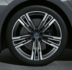 908 M BICOLOUR We manufacture premium quality forged wheels rims for NEW BMW 7 SERIES G70 730i 735i 740i 730d 740d 750e 760i i7 M760e 2022+ in any design, size, color. Wheels size: Front 21 x 9 Rear 21 x 10,5 Forged wheels can be produced in any wheel specs by your inquiries and we can provide our specs Compared to standard alloy cast wheels, forged wheels have the highest strength-to-weight ratio; they are 20-25% lighter while maintaining the same load factor.
