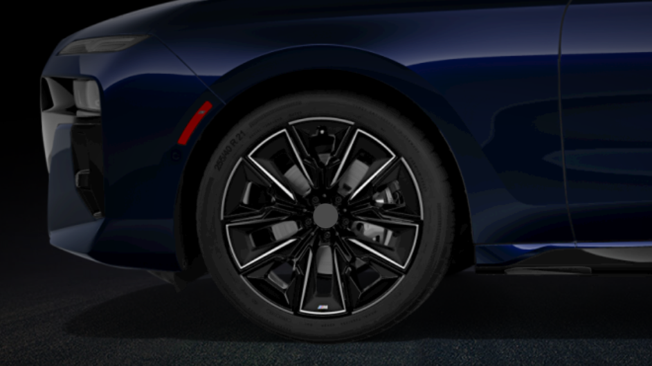909 M BICOLOUR We manufacture premium quality forged wheels rims for NEW BMW 7 SERIES G70 730i 735i 740i 730d 740d 750e 760i i7 M760e 2022+ in any design, size, color. Wheels size: Front 21 x 9 Rear 21 x 10,5 Forged wheels can be produced in any wheel specs by your inquiries and we can provide our specs Compared to standard alloy cast wheels, forged wheels have the highest strength-to-weight ratio; they are 20-25% lighter while maintaining the same load factor.