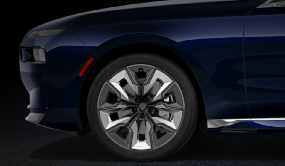 910 MULTICOLOUR DARK GREY 3D We manufacture premium quality forged wheels rims for NEW BMW 7 SERIES G70 730i 735i 740i 730d 740d 750e 760i i7 M760e 2022+ in any design, size, color. Wheels size: Front 20 x 9 Rear 20 x 10,5 Forged wheels can be produced in any wheel specs by your inquiries and we can provide our specs Compared to standard alloy cast wheels, forged wheels have the highest strength-to-weight ratio; they are 20-25% lighter while maintaining the same load factor.