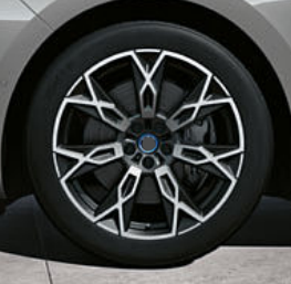 STAR-SPOKE 905 We manufacture premium quality forged wheels rims for NEW BMW 7 SERIES G70 730i 735i 740i 730d 740d 750e 760i i7 M760e 2022+ in any design, size, color. Wheels size: Front 20 x 9 Rear 20 x 10,5 Forged wheels can be produced in any wheel specs by your inquiries and we can provide our specs Compared to standard alloy cast wheels, forged wheels have the highest strength-to-weight ratio; they are 20-25% lighter while maintaining the same load factor.
