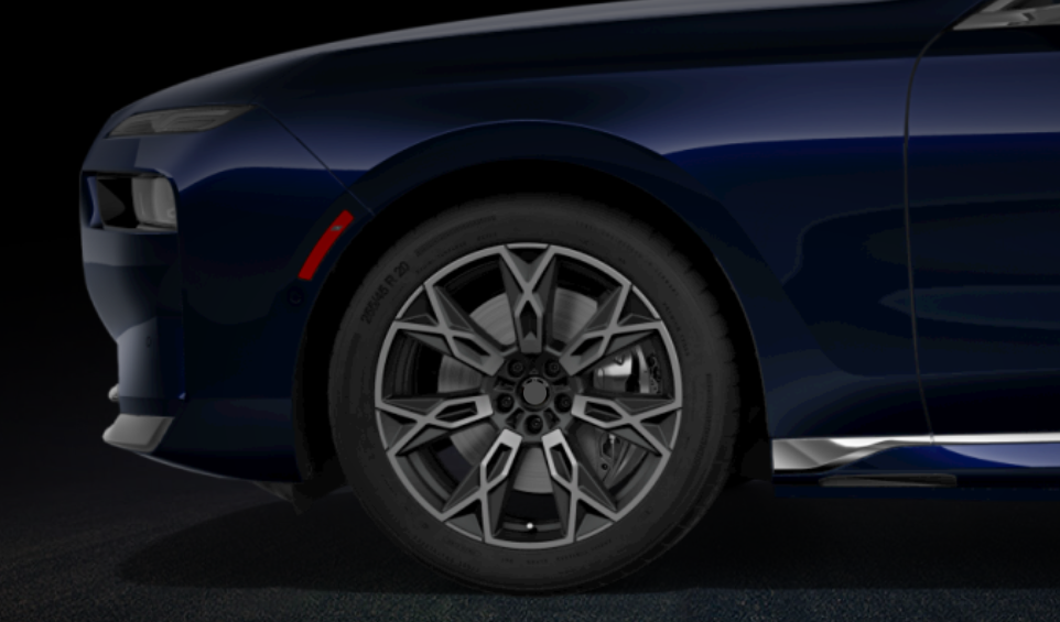 STAR-SPOKE 905 We manufacture premium quality forged wheels rims for NEW BMW 7 SERIES G70 730i 735i 740i 730d 740d 750e 760i i7 M760e 2022+ in any design, size, color. Wheels size: Front 20 x 9 Rear 20 x 10,5 Forged wheels can be produced in any wheel specs by your inquiries and we can provide our specs Compared to standard alloy cast wheels, forged wheels have the highest strength-to-weight ratio; they are 20-25% lighter while maintaining the same load factor.