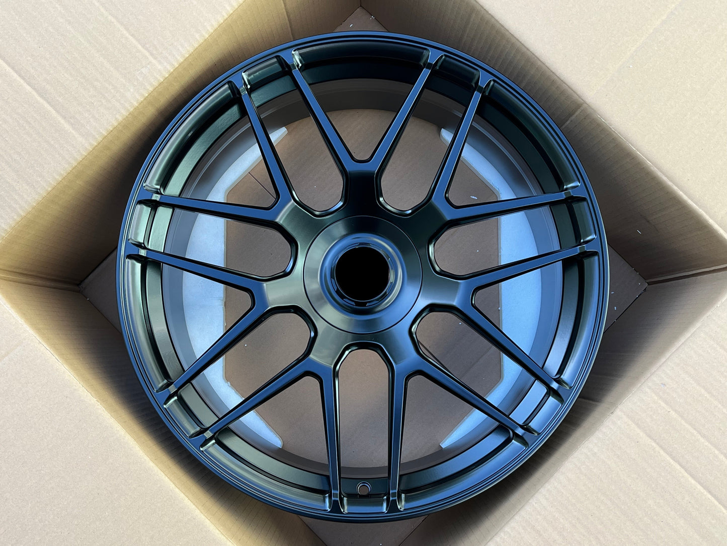 We manufacture premium quality forged wheels rims for MERCEDES BENZ GLC 63 AMG X253 2020+ in any design, size, color. Wheels size: Front 21 x 9.5 ET 30 Rear 21 x 10 ET 28 PCD: 5 X 112 CB: 66.6 MATT BLACK Forged wheels can be produced in any wheel specs by your inquiries and we can provide our specs