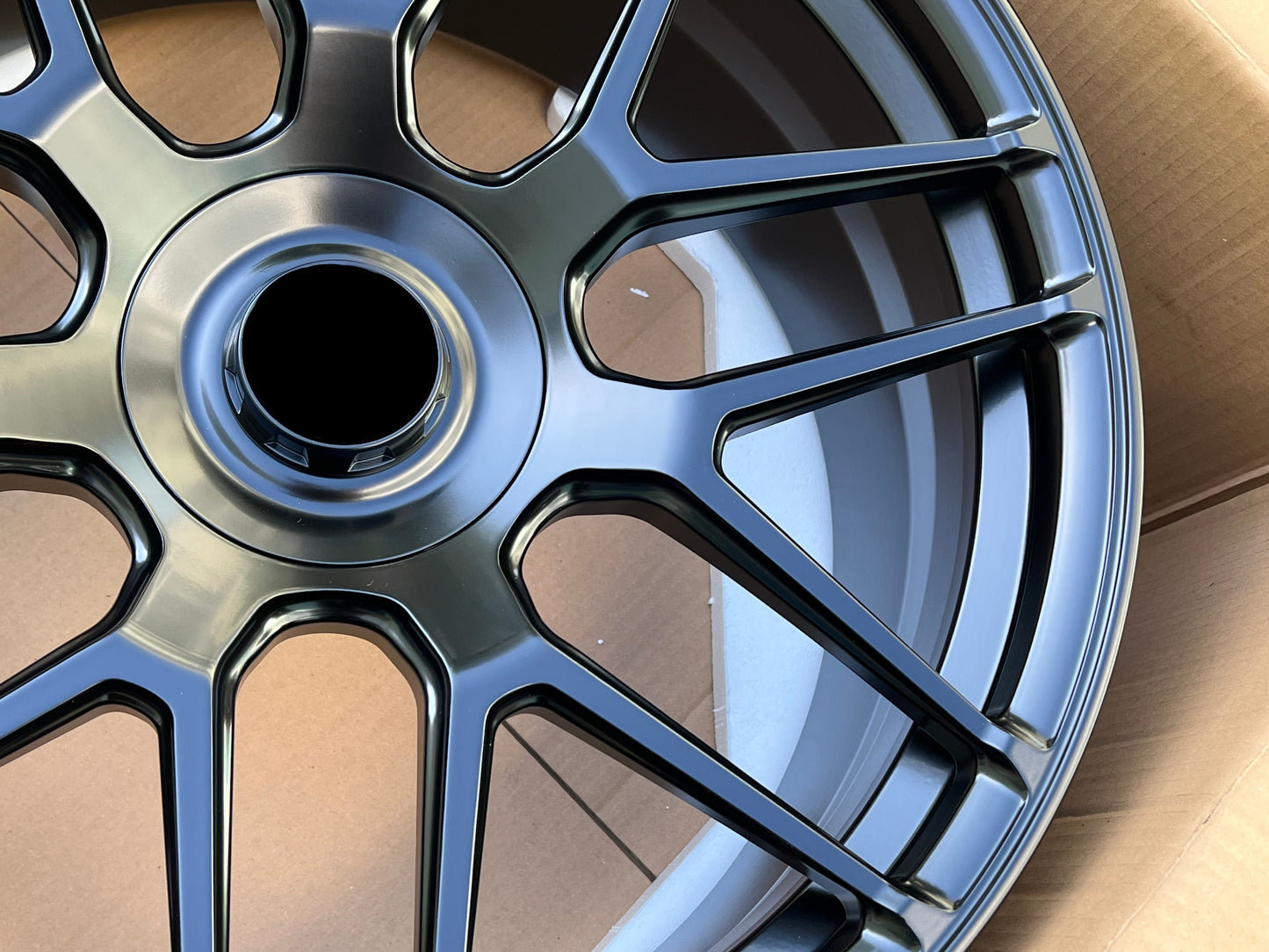 We manufacture premium quality forged wheels rims for MERCEDES BENZ GLC 63 AMG X253 2020+ in any design, size, color. Wheels size: Front 21 x 9.5 ET 30 Rear 21 x 10 ET 28 PCD: 5 X 112 CB: 66.6 MATT BLACK Forged wheels can be produced in any wheel specs by your inquiries and we can provide our specs