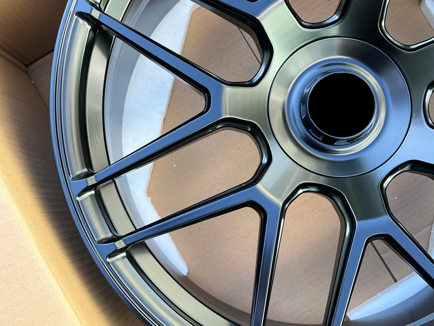 We manufacture premium quality forged wheels rims for MERCEDES BENZ GLC 63 AMG X253 2020+ in any design, size, color. Wheels size: Front 21 x 9.5 ET 30 Rear 21 x 10 ET 28 PCD: 5 X 112 CB: 66.6 MATT BLACK Forged wheels can be produced in any wheel specs by your inquiries and we can provide our specs