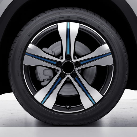 We manufacture premium quality forged wheels rims for Mercedes-benz EQA H243 2021+, EQB X243 2021+ in any design, size, color. Wheels size: Front 19 x 7,5 ET 53,5 Rear 19 x 7,5 ET 53,5 PCD: 5 x 112 CB: 66,6 Highlights: genuine Mercedes-Benz rims 5-spoke wheel colour: black with blue elements high-sheen Forged wheels can be produced in any wheel specs by your inquiries and we can provide our specs