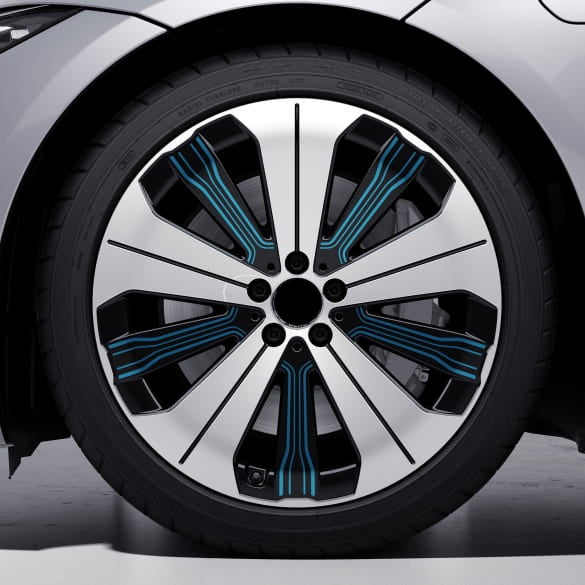 We manufacture premium quality forged wheels rims for Mercedes-benz EQS V297 2022+ in any design, size, color. Wheels size: Front 21 x 10 ET 47 Rear 21 x 10 ET 47 PCD: 5 x 112 CB: 66,6 Highlights: genuine Mercedes-Benz rims 10-spoke wheel colour: black blue high-sheen Forged wheels can be produced in any wheel specs by your inquiries and we can provide our specs