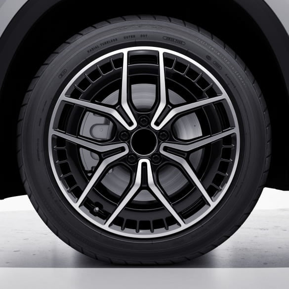 We manufacture premium quality forged wheels rims for Mercedes-benz EQA H243 2021+, EQB X243 2021+ in any design, size, color. Wheels size: Front 19 x 7,5 ET 53,5 Rear 19 x 7,5 ET 53,5 PCD: 5 x 112 CB: 66,6 Highlights: genuine Mercedes-Benz AMG rims 5-double-spoke wheel colour: black high-sheen Forged wheels can be produced in any wheel specs by your inquiries and we can provide our specs