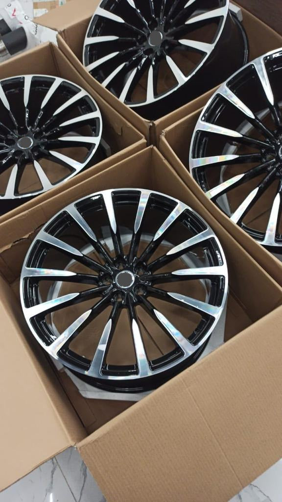 We produced premium quality forged wheels rims for  BMW X7 G07  Our wheels sizes:   Front 22 x 9.5 ET 22  Rear 22 x 10.5 ET 28  Finishing: Glossy Black + Machined Face  Forged wheels can be produced in any wheel specs by your inquiries and we can provide our specs